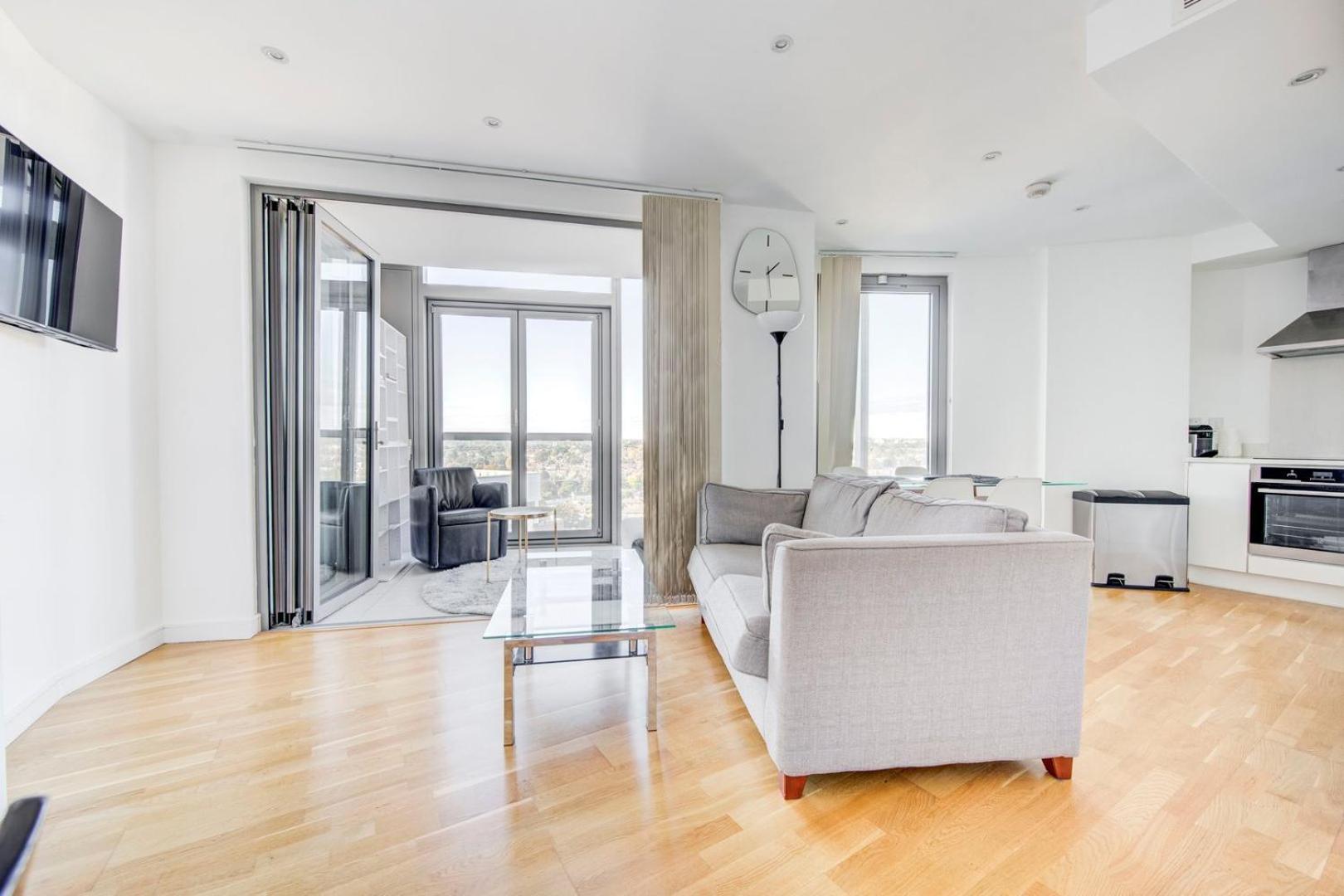 Апартаменты Guestready - Modern Charm Near Centre